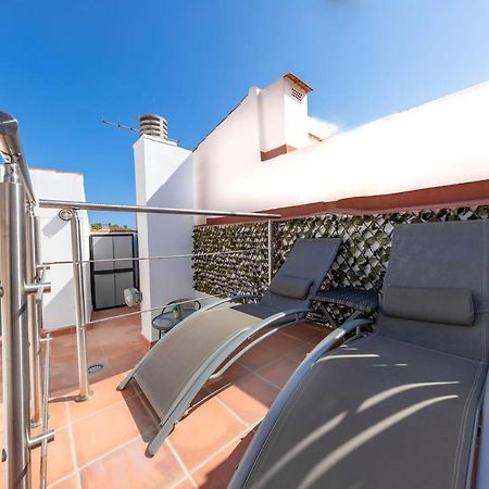 شقة Private Rooftop & Elegant Studio - Center By Rems مالقة المظهر الخارجي الصورة